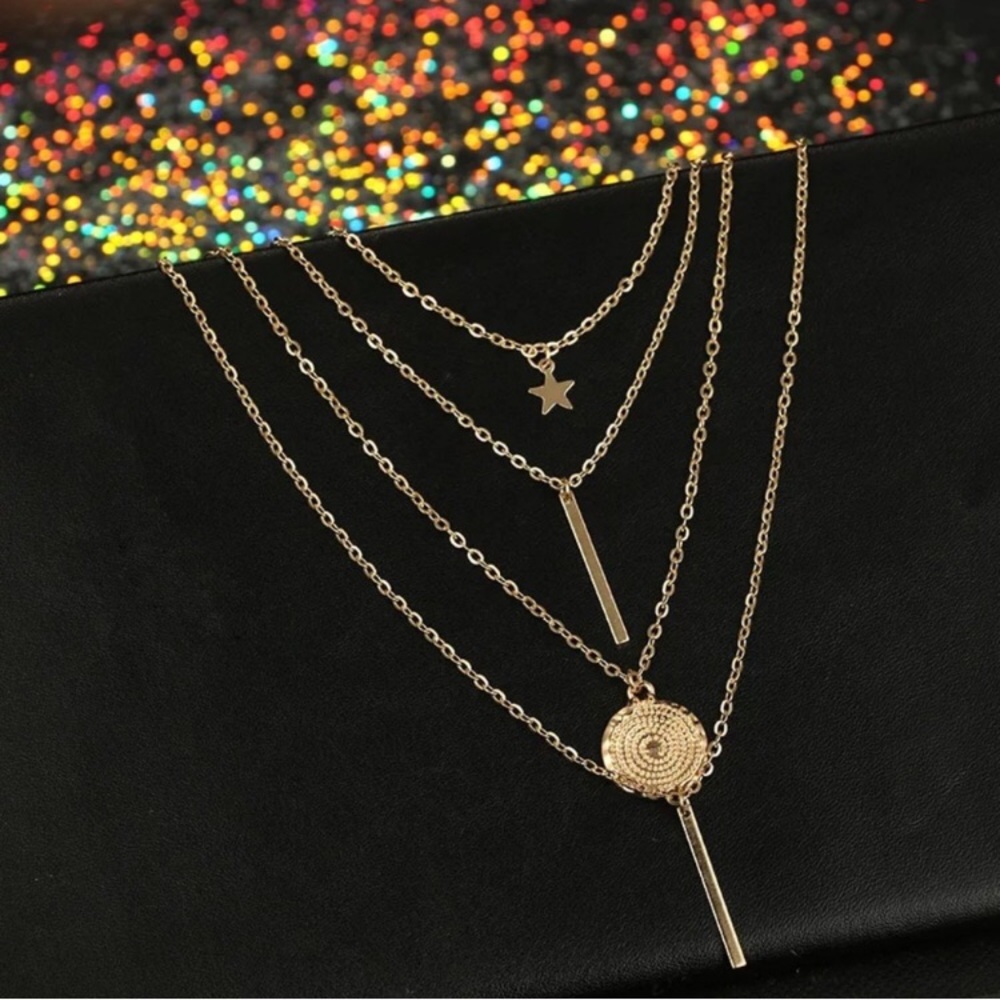 LAST ONE Dainty Layered Necklace - Picture 6 of 7